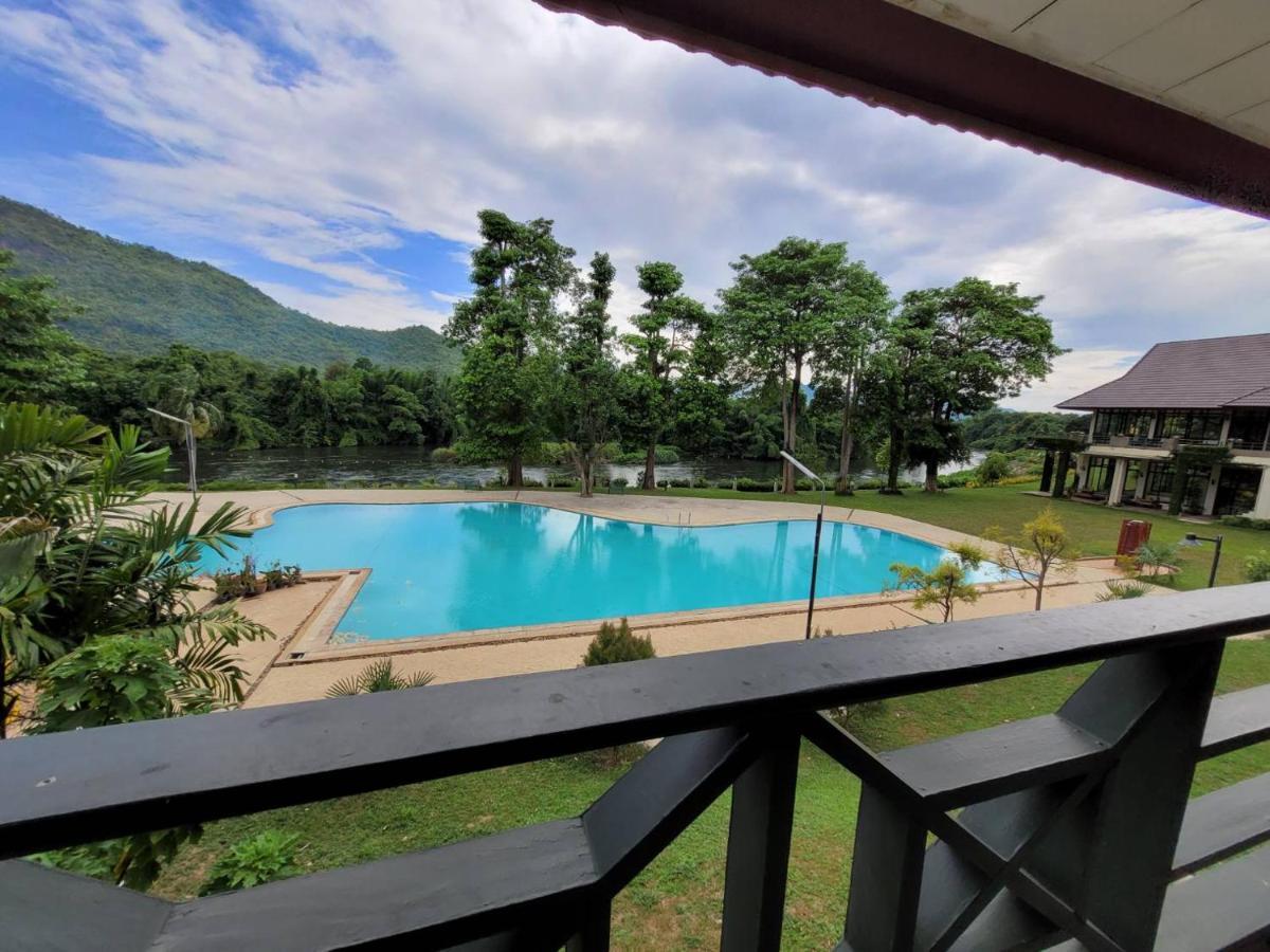 Aekpailin River Kwai Resort カンチャナブリ エクステリア 写真