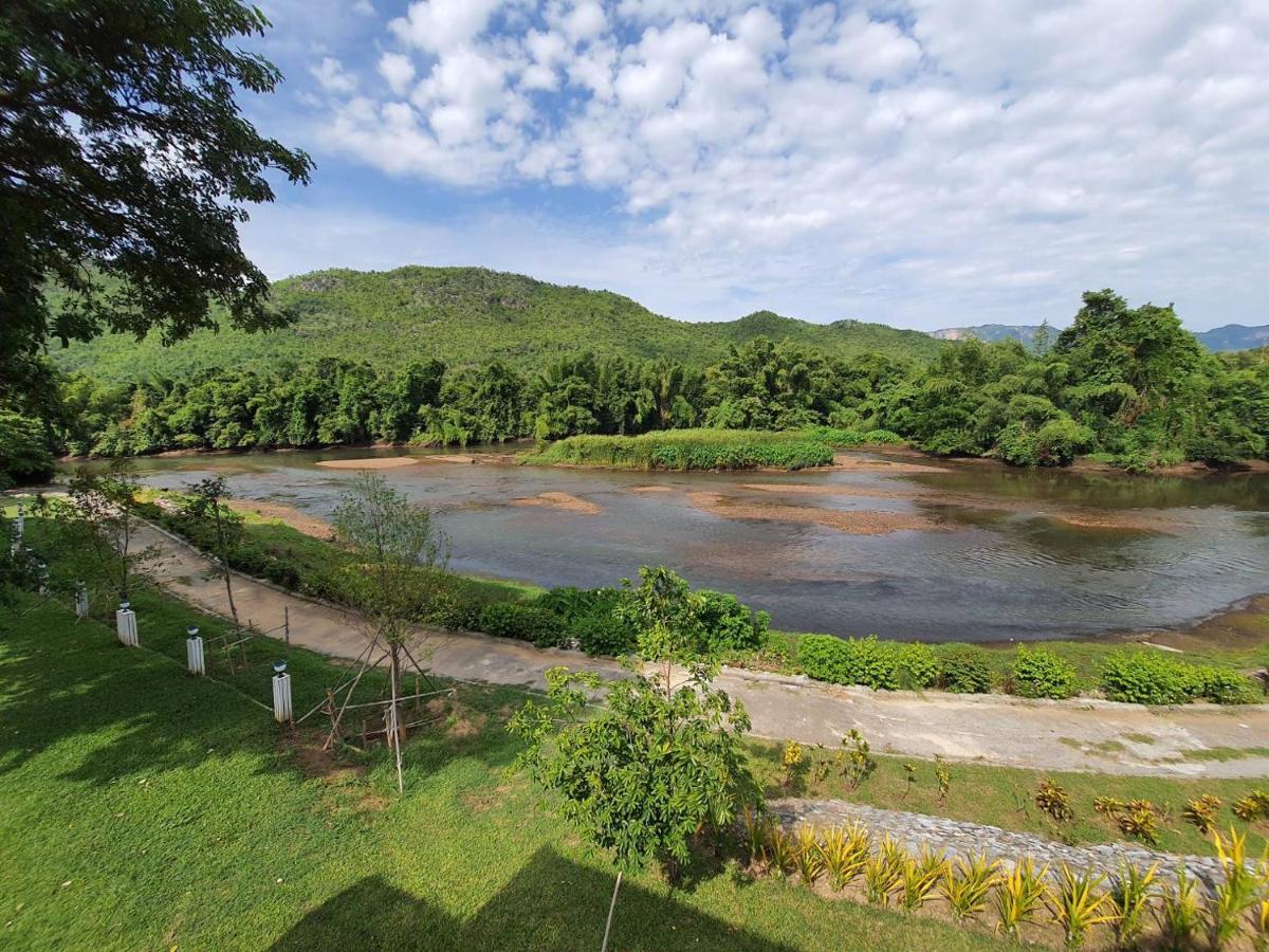 Aekpailin River Kwai Resort カンチャナブリ エクステリア 写真