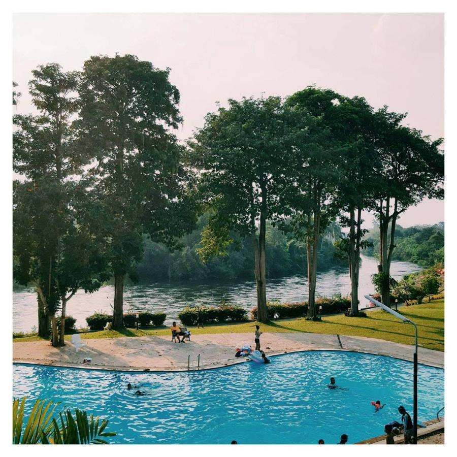 Aekpailin River Kwai Resort カンチャナブリ エクステリア 写真